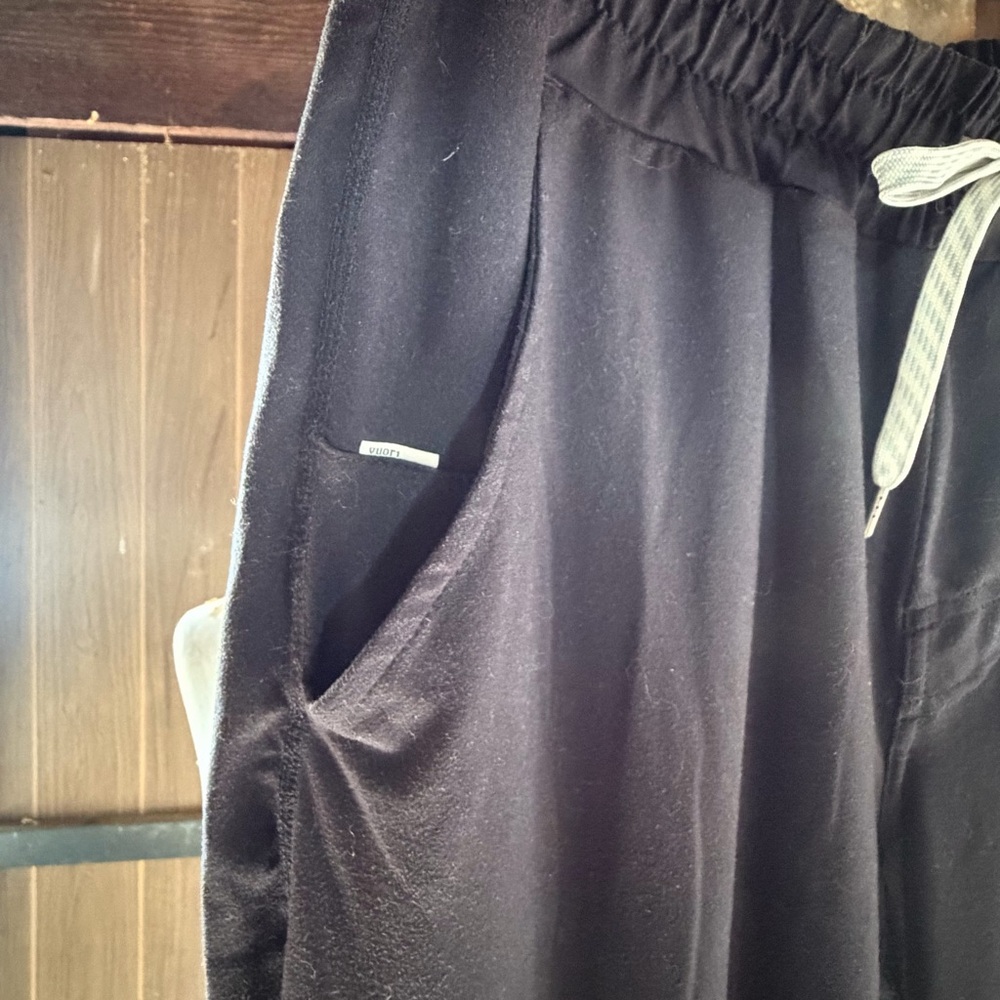 Vuori Men’s Ponto Performance Pant Medium Black Elastic Pockets - Picture 3 of 4